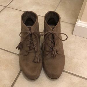 Dr. Scholl’s Memory Foam Booties